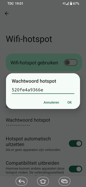 Voer een wachtwoord van een WiFi-hotspot in van ten minste 8 tekens en selecteer OK