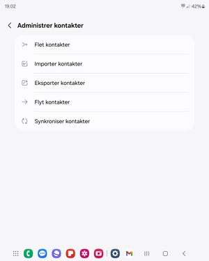 Vælg Importer kontakter