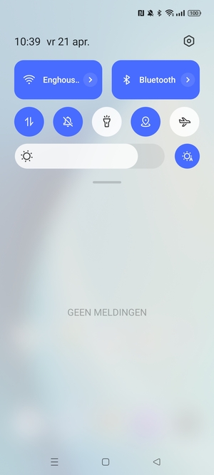 Schuif naar beneden in het bovenste menu opnieuw