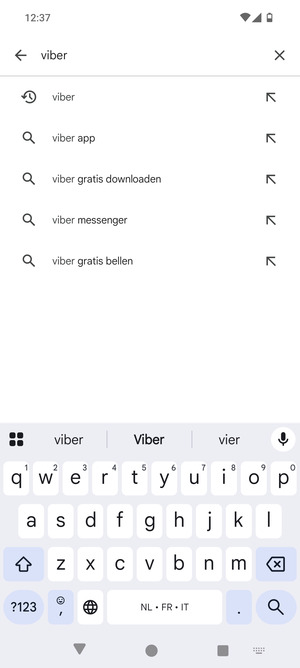 Voer de app-naam in en selecteer Zoeken
