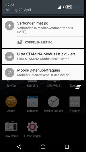 Um Ultra STAMINA-Modus auszuschalten, schieben Sie das obere Menü nach unten