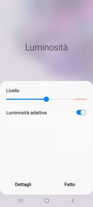 Attiva Luminosità adattiva e seleziona Fatto