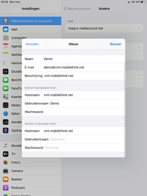 Voer e-mailgegevens voor SERVER UITGAANDE POST in en selecteer Bewaar