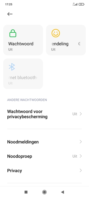 Scroll naar en selecteer Privacy