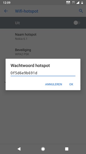 Voer een wachtwoord van een WiFi-hotspot in van ten minste 8 tekens en selecteer OK