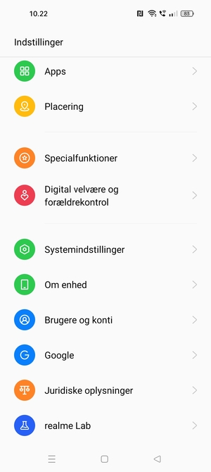 Scroll til og vælg Om enhed