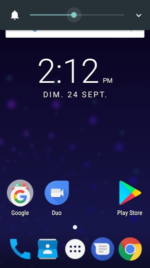 Maintenir appuyé pour baisser le volume au niveau requis