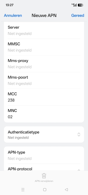Scroll naar beneden en voer internetgegevens in