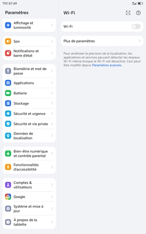 Faites défiler et sélectionnez Comptes & utilisateurs