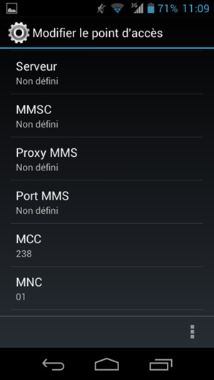 Faites défiler vers le bas et saisissez les informations MMS