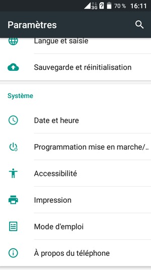 Faites défiler et sélectionnez À propos
du téléphone
