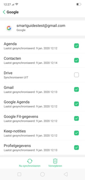 Zorg ervoor dat Contacten geselecteerd is en selecteer dan Nu synchroniseren