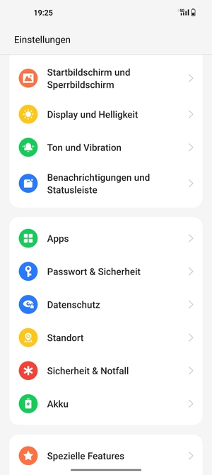 Scrollen Sie und wählen Sie Passwort & Sicherheit