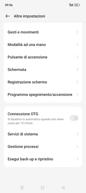 Scorri e seleziona Esegui back-up e ripristino