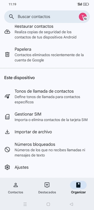 Desplácese y seleccione Gestionar SIM
