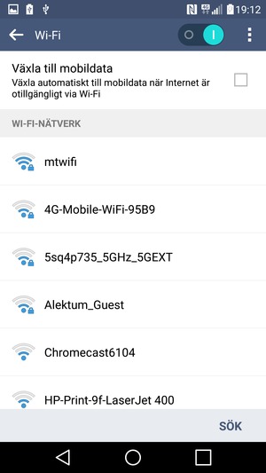 Tryck på det trådlösa nätverket som du vill ansluta till