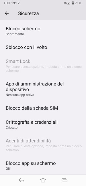 Scorri e seleziona Blocco della scheda SIM