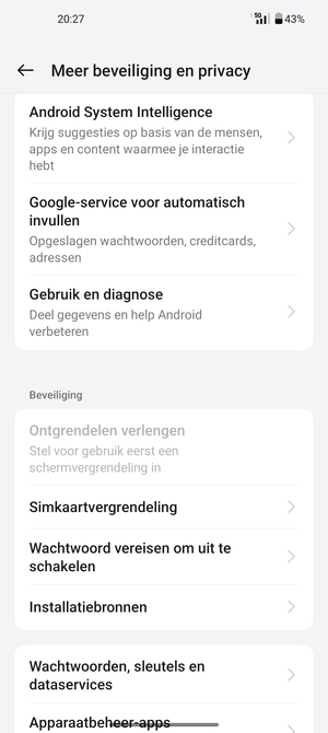 Scroll naar en selecteer Simkaartvergrendeling