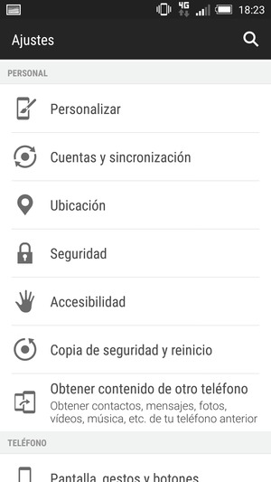 Desplácese y seleccione Cuentas y sincronización