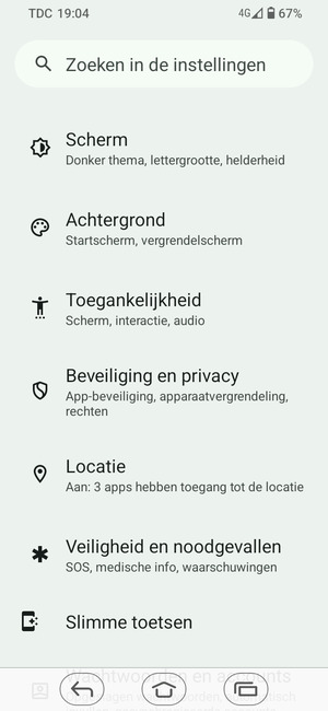 Scroll naar en selecteer Beveiliging en privacy