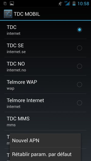 Si votre écran ressemble à ceci, sélectionnez le bouton Menu sur le téléphone et sélectionnez Nouvel APN