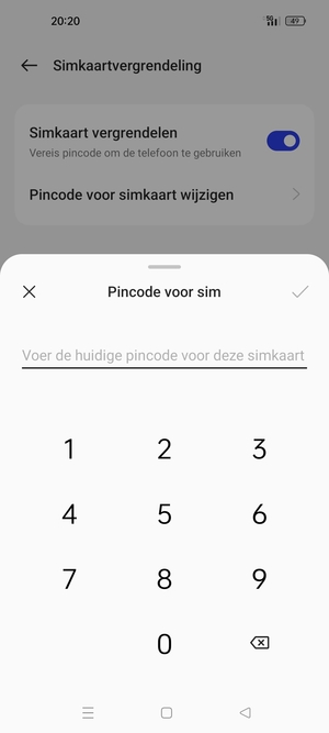 Voer Huidige pincode voor de simkaart in en selecteer OK