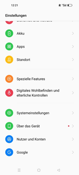 Scrollen Sie und wählen Sie  Nutzer und Konten