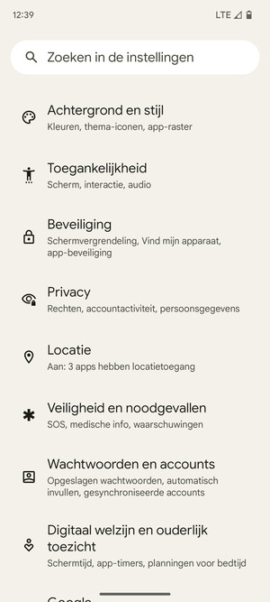 Scroll naar en selecteer Locatie