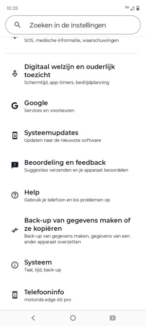 Scroll naar en selecteer Systeemupdates