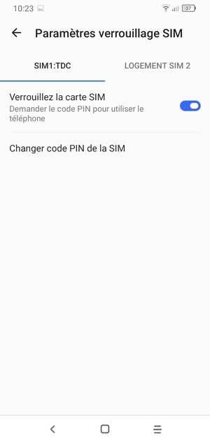 Sélectionnez Public puis Changer code PIN de la SIM