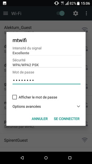 Saisissez le mot de passe du Wi-Fi et sélectionnez SE CONNECTER