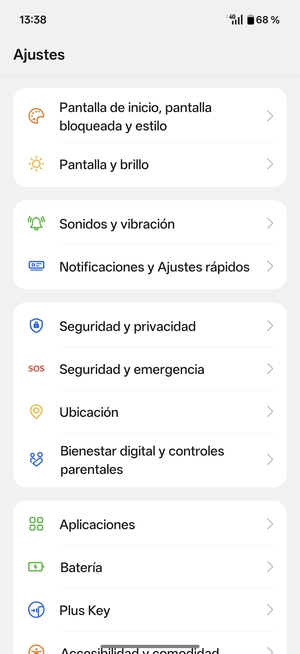 Desplácese y seleccione Seguridad y privacidad