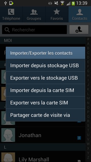 Sélectionnez Importer depuis la carte SIM