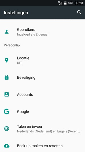 Keer terug naar het Instellingen menu en selecteer Accounts