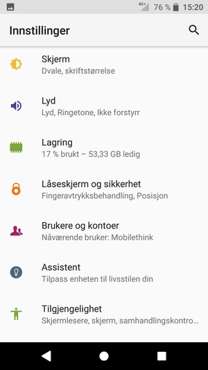 Gå tilbake til Innstillinger-menyen og velg Brukere og kontoer