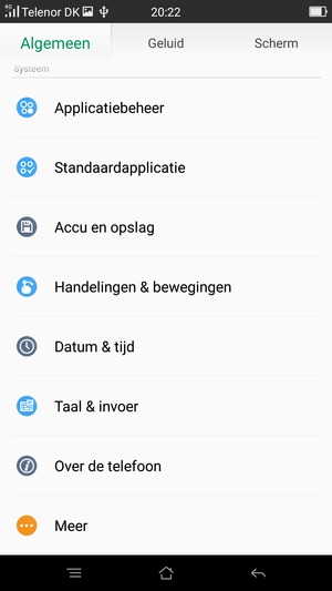 Scroll naar en selecteer Over de telefoon