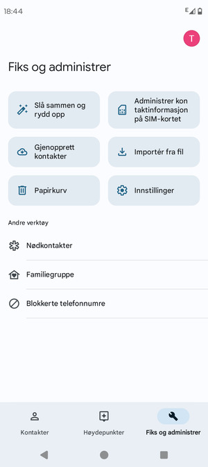 Velg Administrer kontaktinformasjon på SIM-kortet