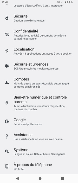 Faites défiler et sélectionnez Comptes