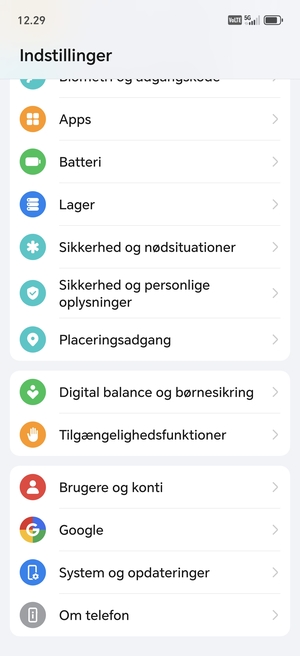Scroll til og vælg System og opdateringer