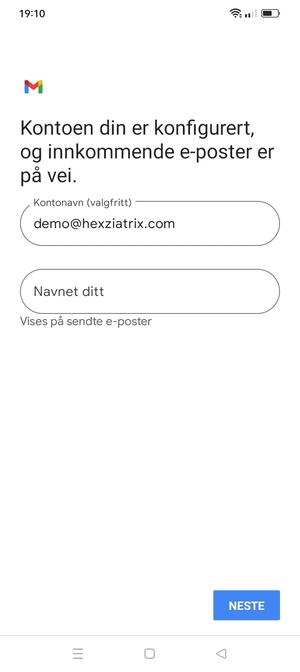 Gi kontoen din et navn, og skriv inn navnet ditt. Velg NESTE