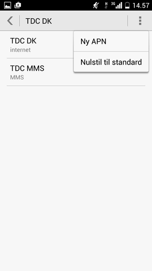Vælg Menu-knappen og vælg Nulstil til standard