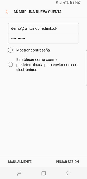 Introduzca su Dirección de correo electrónico y Contraseña. Seleccione INICIAR SESIÓN