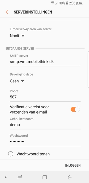 Scroll naar beneden en voer Uitgaand serveradres in