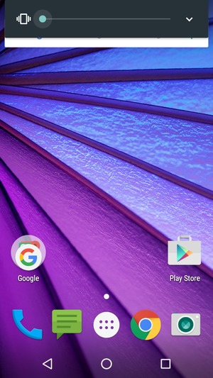 Für Vibrations-Modus gedrückt halten, welcher mit einer kurzen Vibration bestätigt wird