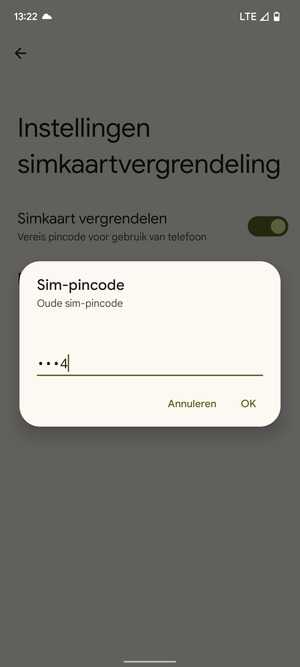 Voer uw Oude sim-pincode in en selecteer OK