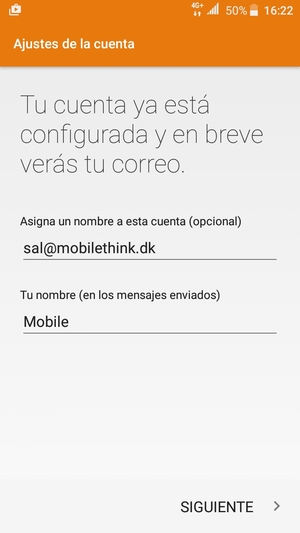 Déle a su cuenta un nombre e introduzca su nombre. Seleccione SIGUIENTE