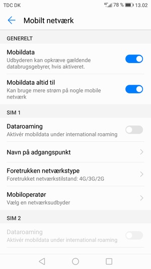 Scroll til SIM 1 eller SIM 2 og vælg Navn på adgangspunkt