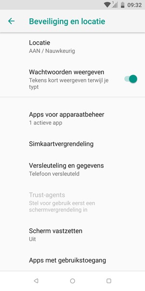 Scroll naar en selecteer Simkaartvergrendeling