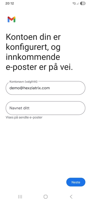 Gi din konto et navn og skriv inn ditt navn. Velg Neste