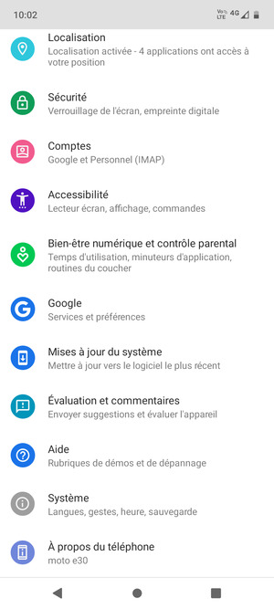Faites défiler et sélectionnez Mises à jour du système